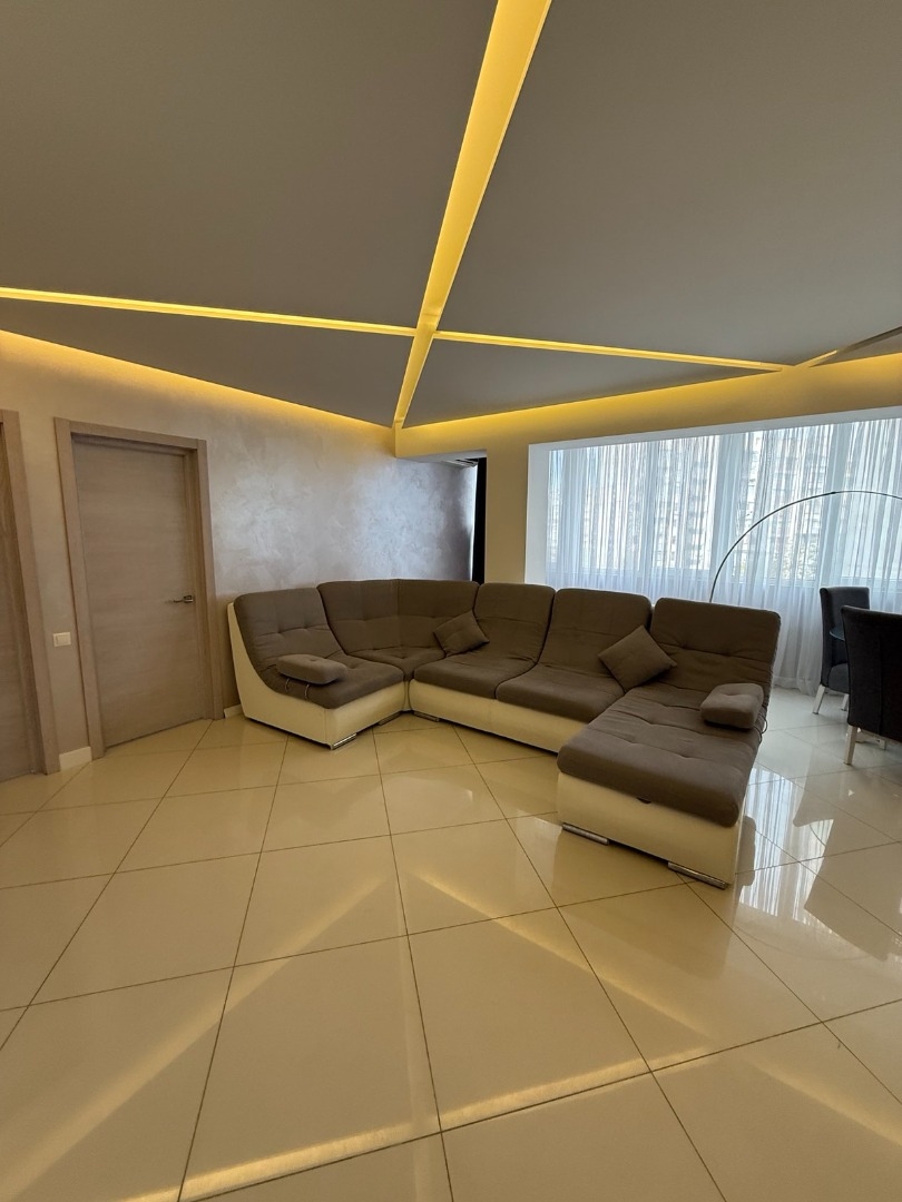 продажа трехкомнатной квартиры номер A-173807 в Малиновском районе, фото номер 15